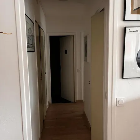 Lumineux 65m2 Hyper Centre Apartment